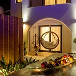 Beautiful Santorini 3 Bedrooms Phos Private Pool & Seaviews Vila