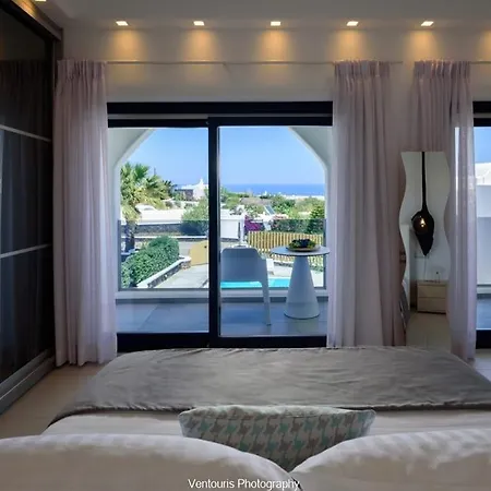 Beautiful Santorini 3 Bedrooms Phos Private Pool & Seaviews فيلة كارتيرادوس