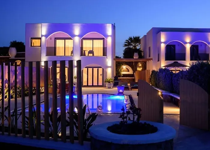 Beautiful Santorini 3 Bedrooms Phos Private Pool & Seaviews Villa Karterádos