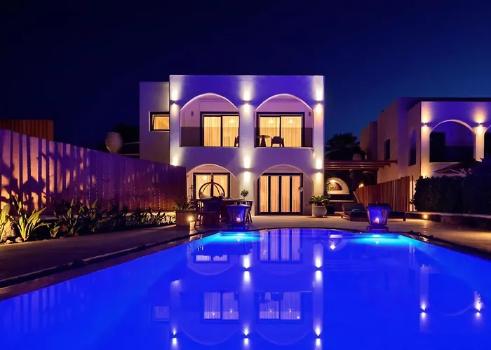 Beautiful Santorini 3 Bedrooms Phos Private Pool & Seaviews Villa