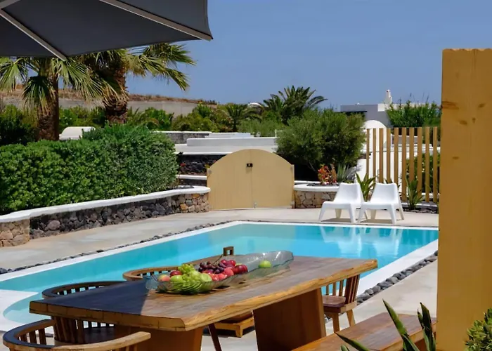 Beautiful Santorini 3 Bedrooms Phos Private Pool & Seaviews Villa Karterádos